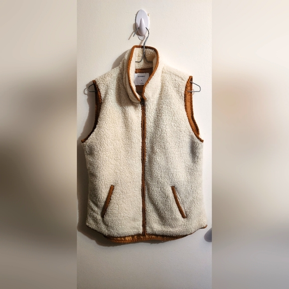 ** DONATED ** Sherpa Vest - Picture 1 of 3